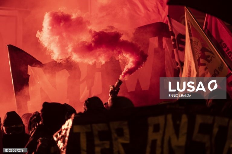 Suiça: Protesto conta o Forum Económico de Davos em Zurique