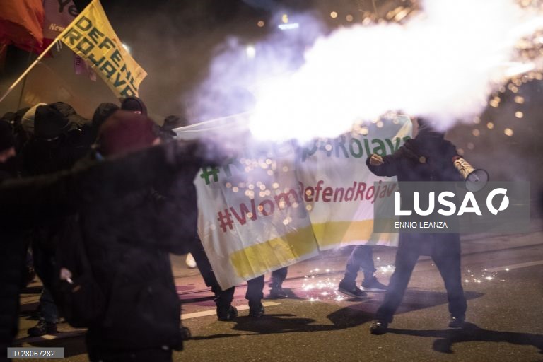 Suiça: Protesto conta o Forum Económico de Davos em Zurique