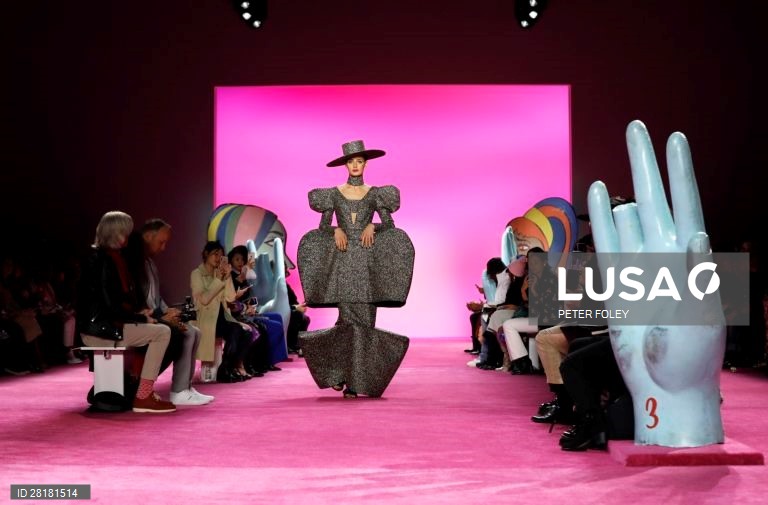 Semana da Moda de Nova Iorque - Christian Siriano