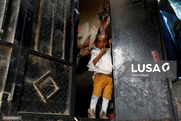 Iémen: Abrigo temporário para deslocados em Saná