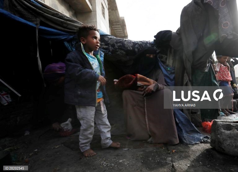 Iémen: Abrigo temporário para deslocados em Saná