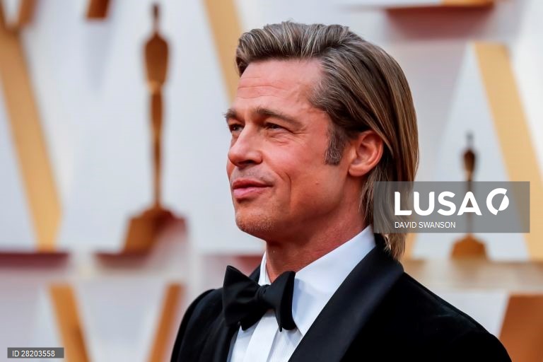 O ator Brad Pitt, nomeado pelo seu papel em "Once Upon a Time in Holywood", à chegada para a cerimónia dos Óscares. 