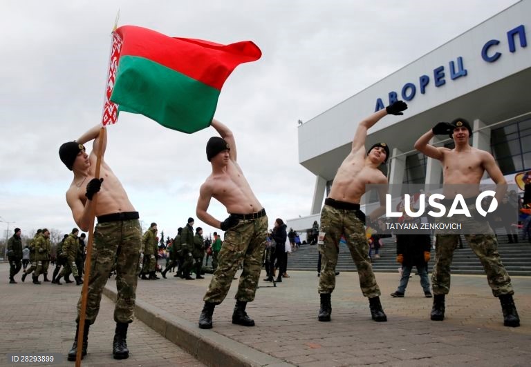 Corrida para comemorar o Dia do Defensor da Pátria em Minsk.
