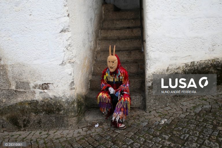 Cortejo dos caretos de Lazarim