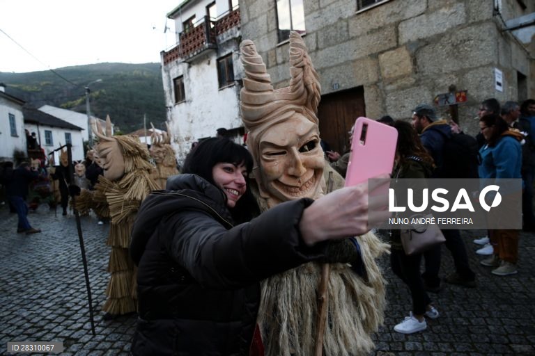 Cortejo dos caretos de Lazarim