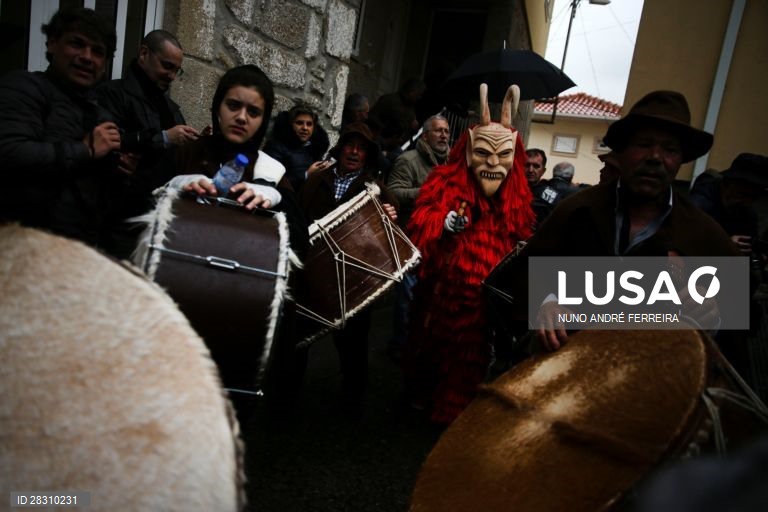 Cortejo dos caretos de Lazarim