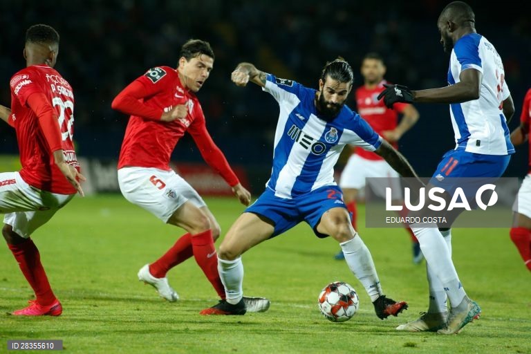 Futebol: Santa Clara vs FC Porto nos Açores