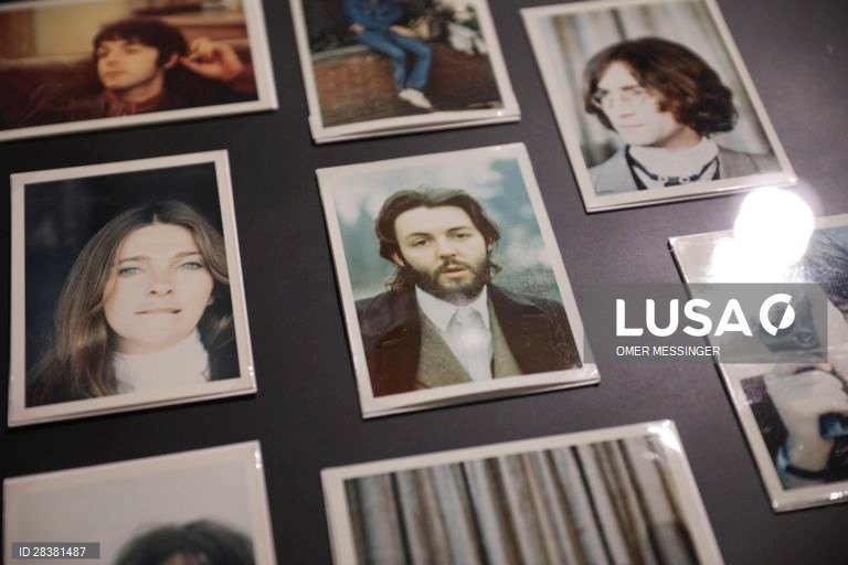 Exibição 'Linda McCartney-The Polaroid Diaries' na galeria C/O em Berlim