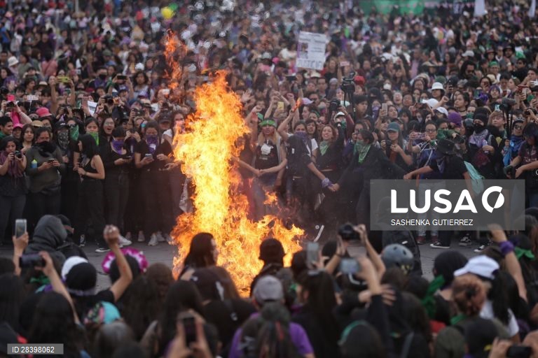 Marcha do Dia Internacional da Mulher na Cidade do México 