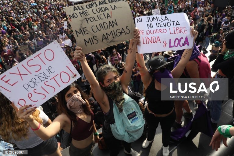 Marcha do Dia Internacional da Mulher na Cidade do México 