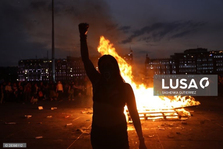 Marcha do Dia Internacional da Mulher na Cidade do México 