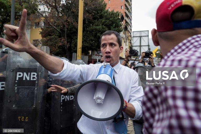 Marcha de protesto convocada pelo líder da oposição venezuelana, Juan Guaidó