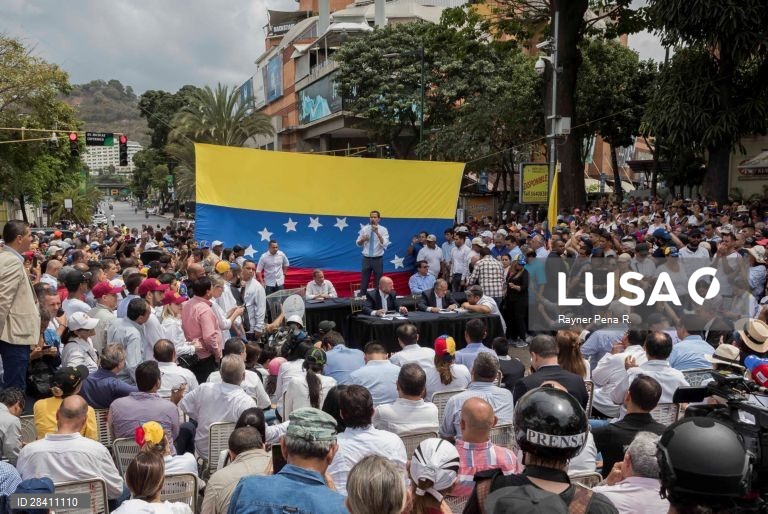 Marcha de protesto convocada pelo líder da oposição venezuelana, Juan Guaidó