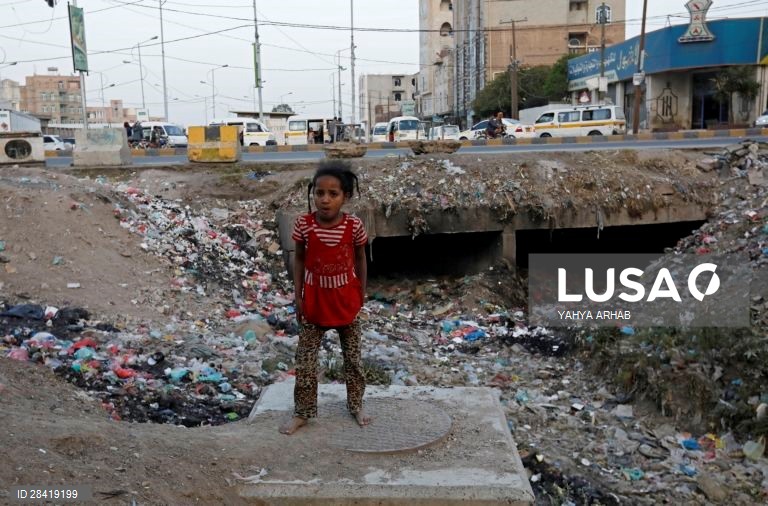 Iémen: Lixo em Saná