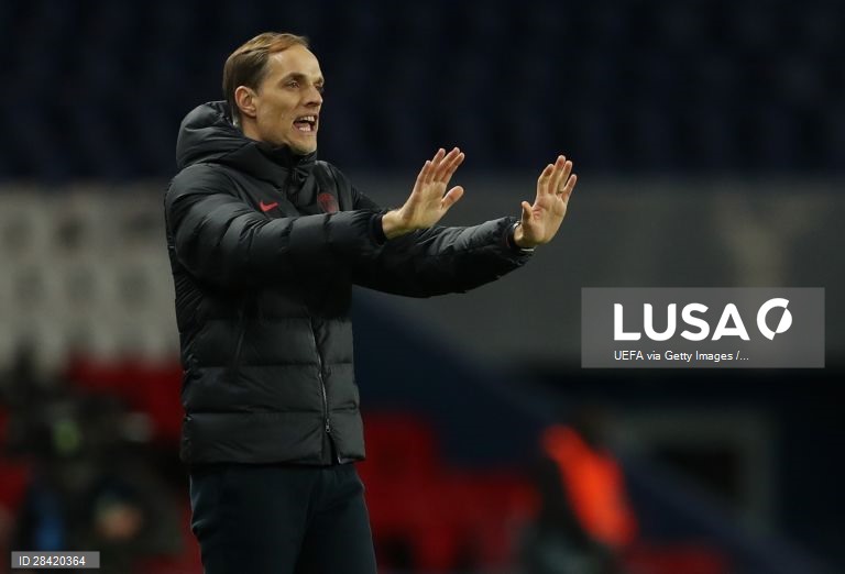 Nos oitavos-de-final da Liga dos Campeões, o Paris Saint-Germain recebeu, à porta fechada, e venceu o Borussia Dortmund por 2-0,