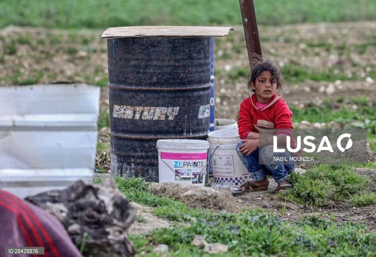 Líbano: Campo de refugiados sírios no Vale de Bekaa