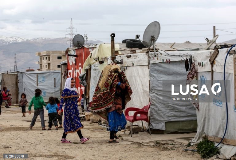 Líbano: Campo de refugiados sírios no Vale de Bekaa