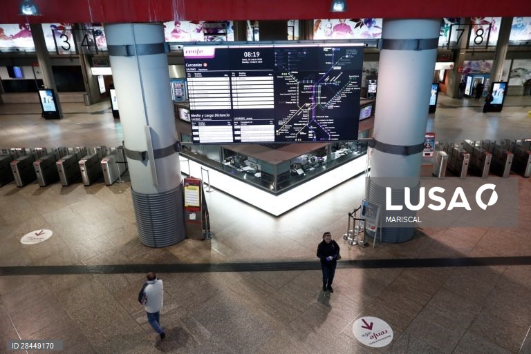 Início da semana em Madrid sob o medo do Covid-19