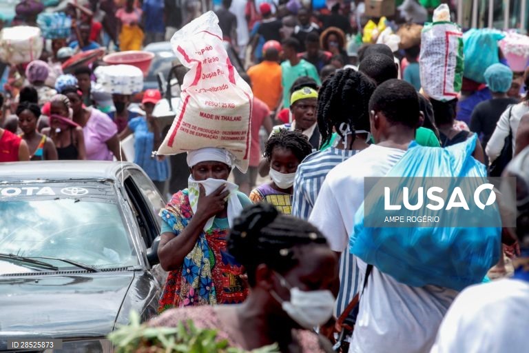 Covid-19: Musseque de Catinton em Luanda