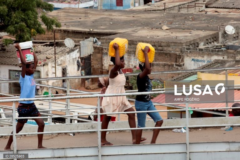 Covid-19: Musseque de Catinton em Luanda