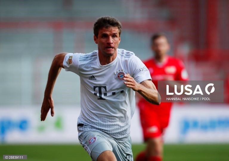 Futebol: Liga alemã - Union Berlim vs Bayern Munique (0-2)