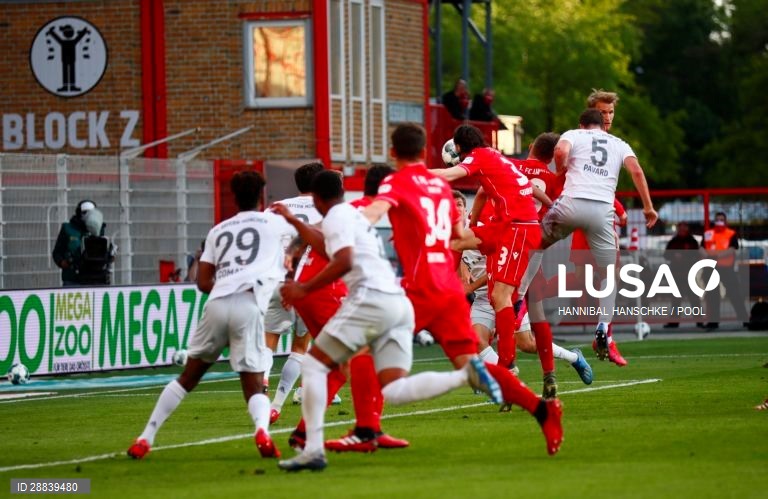 Futebol: Liga alemã - Union Berlim vs Bayern Munique (0-2)
