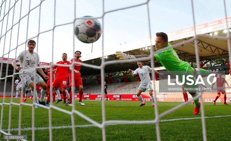 Futebol: Liga alemã - Union Berlim vs Bayern Munique (0-2)