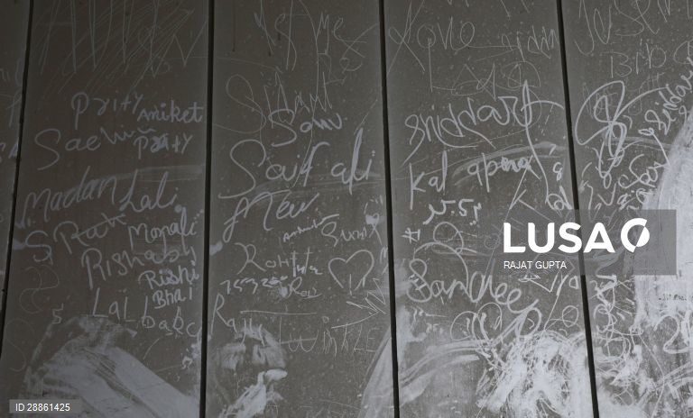 Mundo Colorido: 50 tonalidades de Cinza