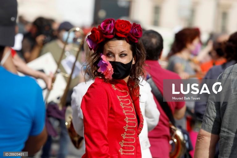 Itália: Artistas manifestam-se em várias cidades 