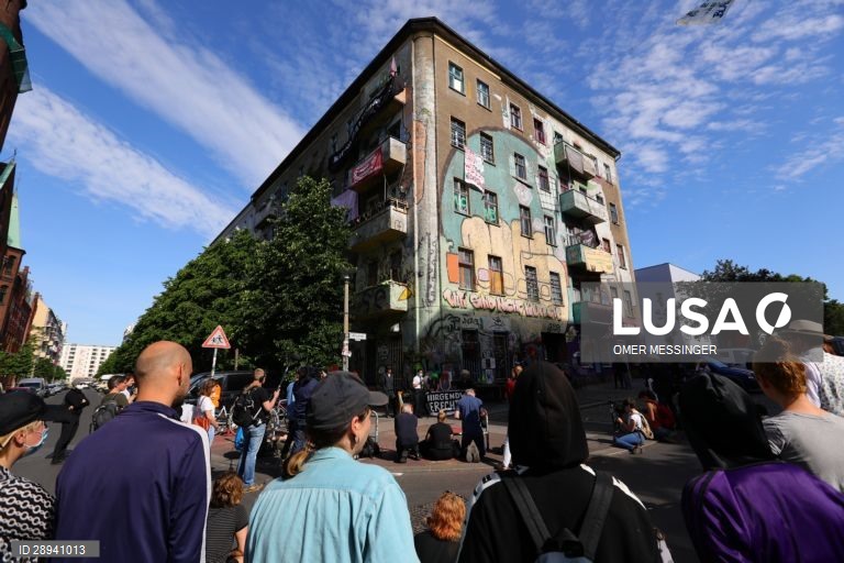Protesto contra o desalojamento do "Liebig 34" em Berlim