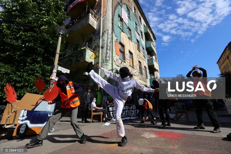 Protesto contra o desalojamento do "Liebig 34" em Berlim