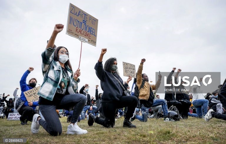 Manifestação anti-racismo em Amsterdão