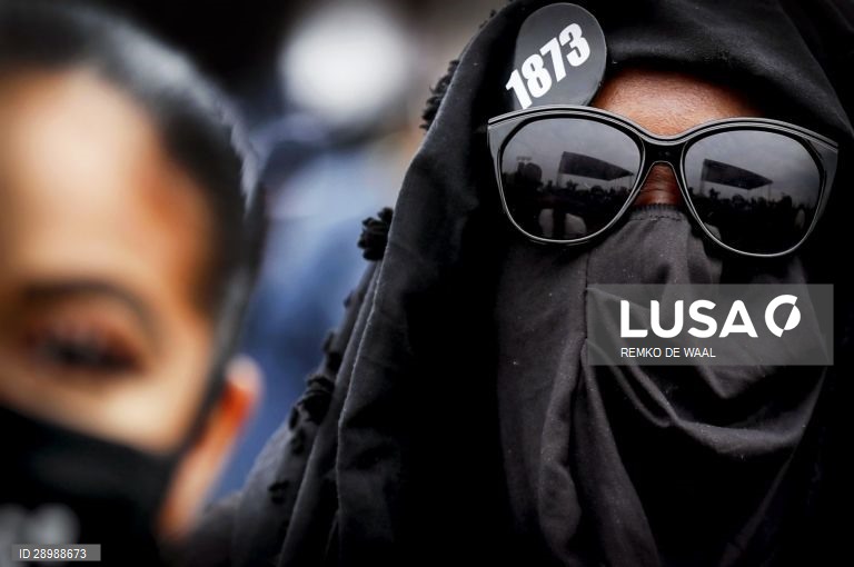 Manifestação anti-racismo em Amsterdão