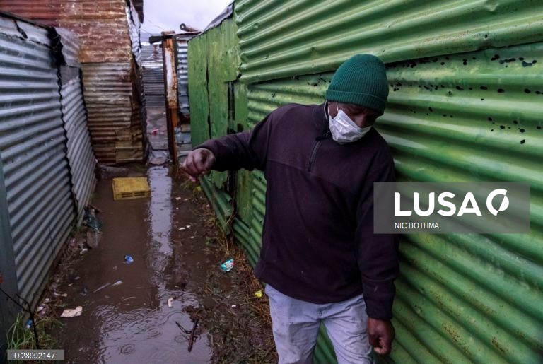 Tempestade durante o confinamento na Cidade do Cabo