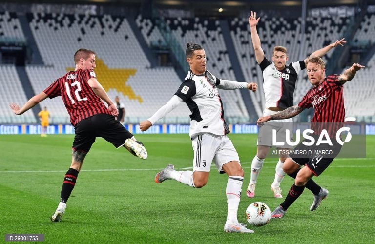 Futebol: Taça de Itália, meias-finais, 2.ª mão entre Juventus vs AC Milan
