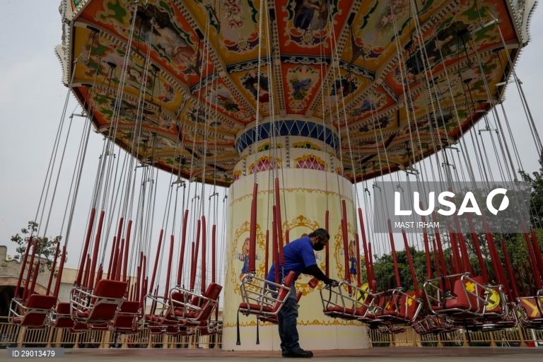 Parque de diversões Dufan prepara-se para reabrir em Jacarta 