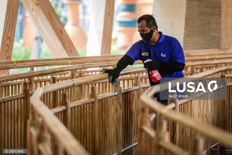 Parque de diversões Dufan prepara-se para reabrir em Jacarta 