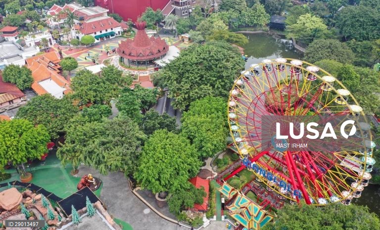 Parque de diversões Dufan prepara-se para reabrir em Jacarta 