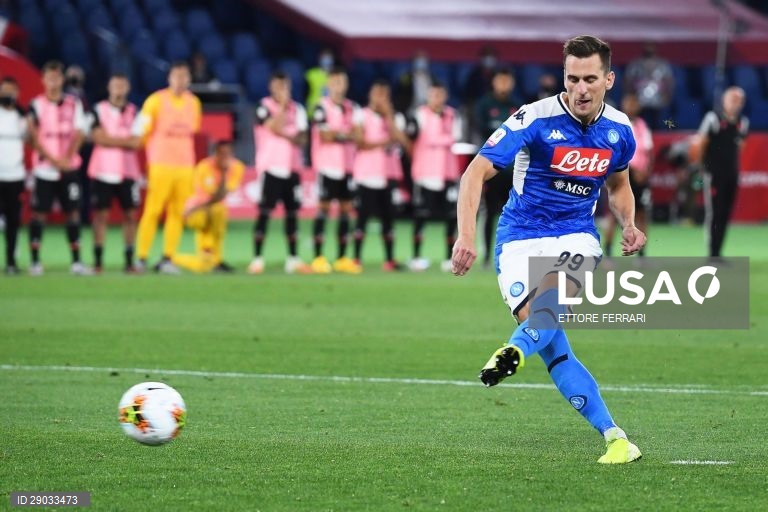 Futebol: Nápoles conquista a Taça de Itália ao vencer a Juventus por 4-2, por penáltis em Roma