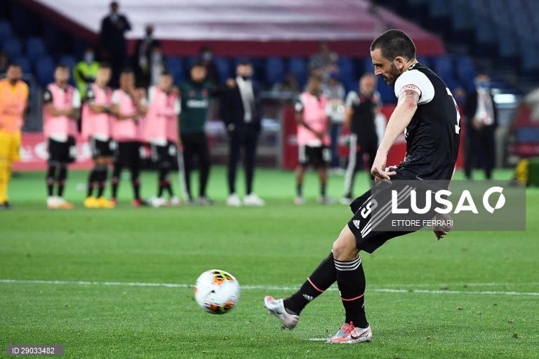Futebol: Nápoles conquista a Taça de Itália ao vencer a Juventus por 4-2, por penáltis em Roma