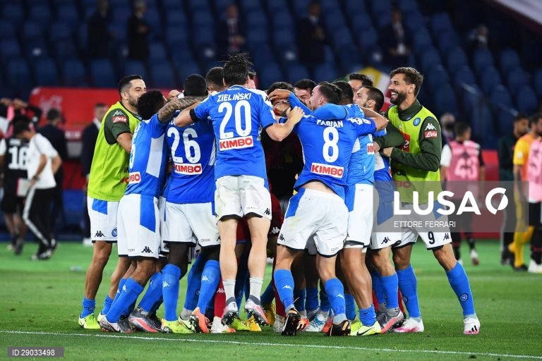 Futebol: Nápoles conquista a Taça de Itália ao vencer a Juventus por 4-2, por penáltis em Roma