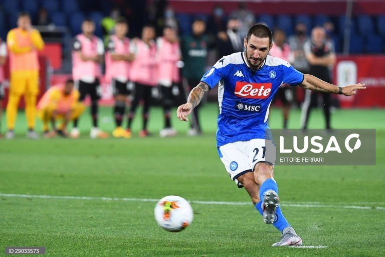 Futebol: Nápoles conquista a Taça de Itália ao vencer a Juventus por 4-2, por penáltis em Roma