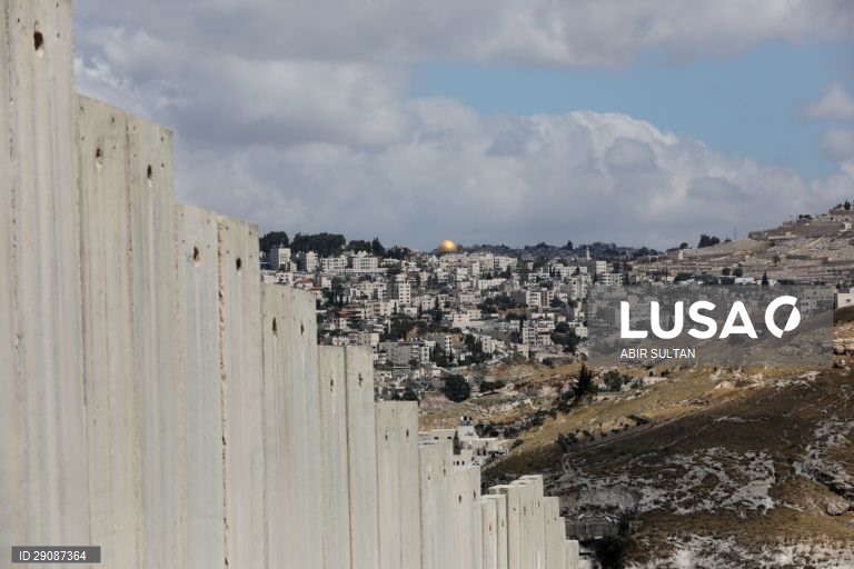 Israel pretende anexar colonatos como parte do plano de paz apoiado pelos EUA