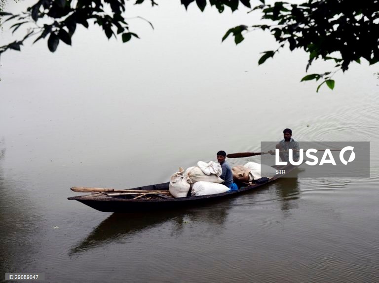 Índia: Inundações na região de Assam