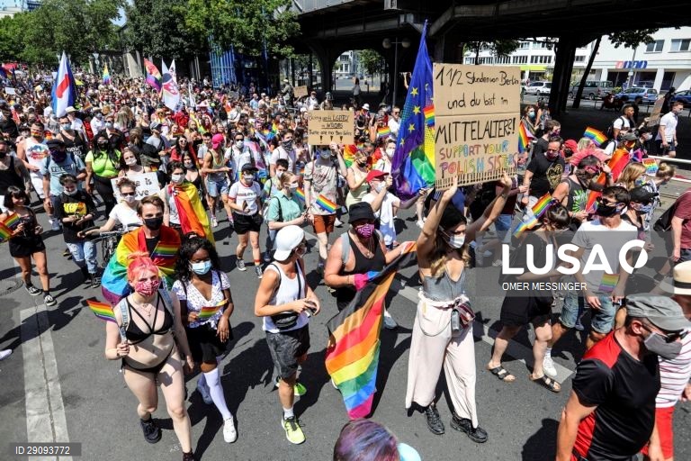 Manifestação "Orgulho de Berlim" em Berlim, Alemanha.