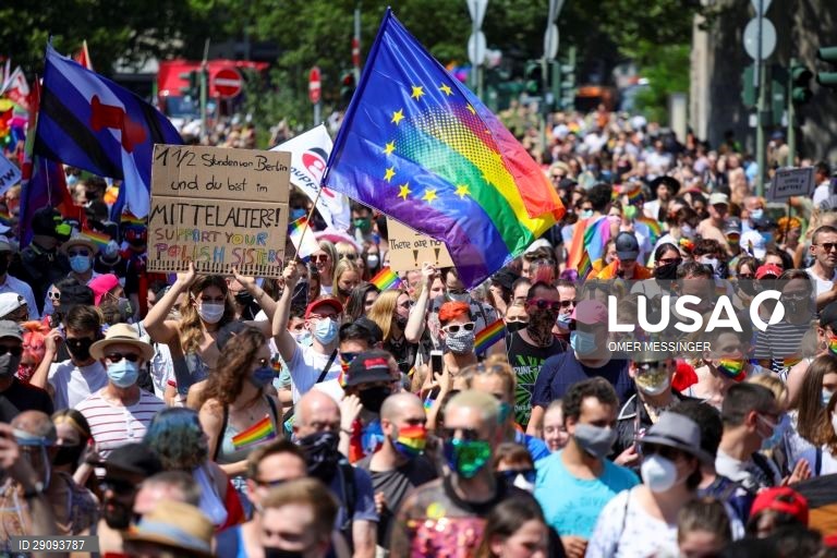 Manifestação "Orgulho de Berlim" em Berlim, Alemanha.