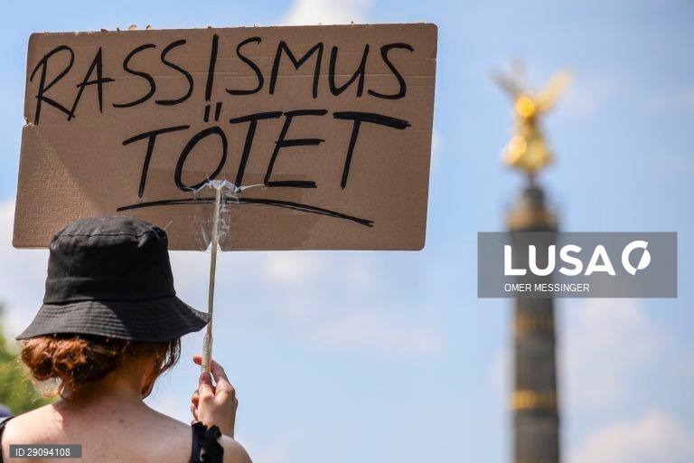 Alemanha: Manifestação do movimento "Black Lives Matter" em Berlim