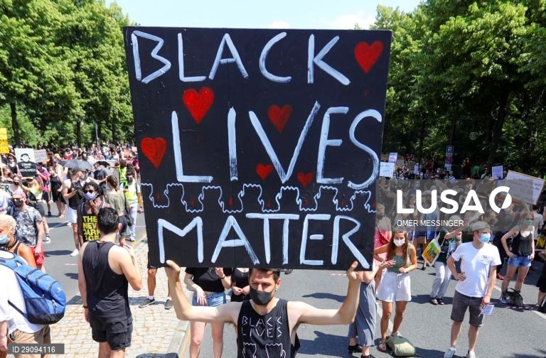 Alemanha: Manifestação do movimento "Black Lives Matter" em Berlim