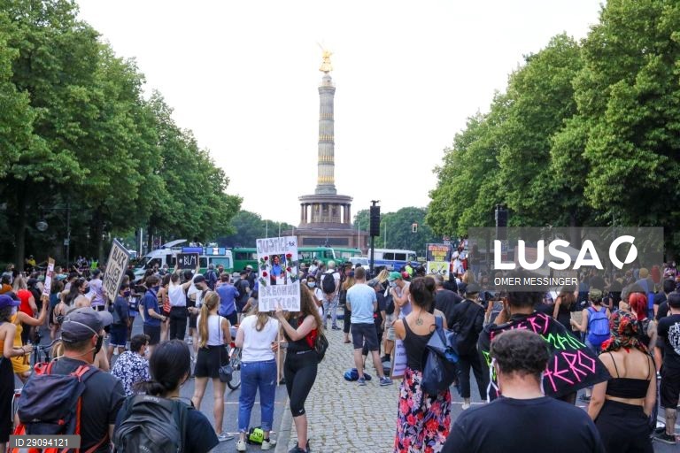 Alemanha: Manifestação do movimento "Black Lives Matter" em Berlim