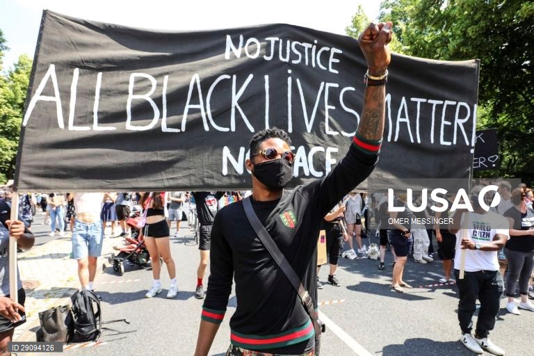 Alemanha: Manifestação do movimento "Black Lives Matter" em Berlim